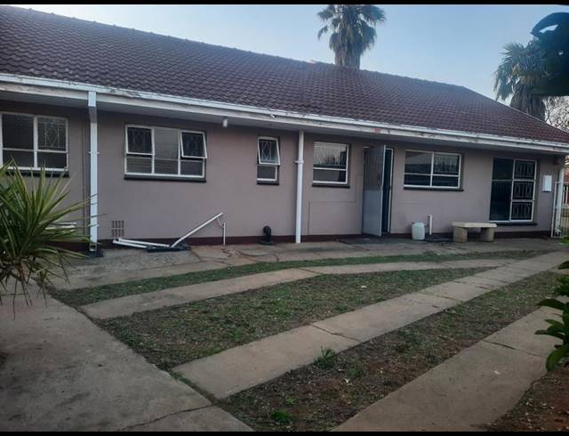 3 BEDROOM HOUSE FOR SALE IN ARCON PARK